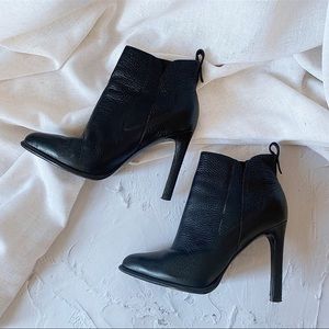 Kendall + Kylie Pointed Toe Leather Ankle Booties. Size 6M. Great condition.